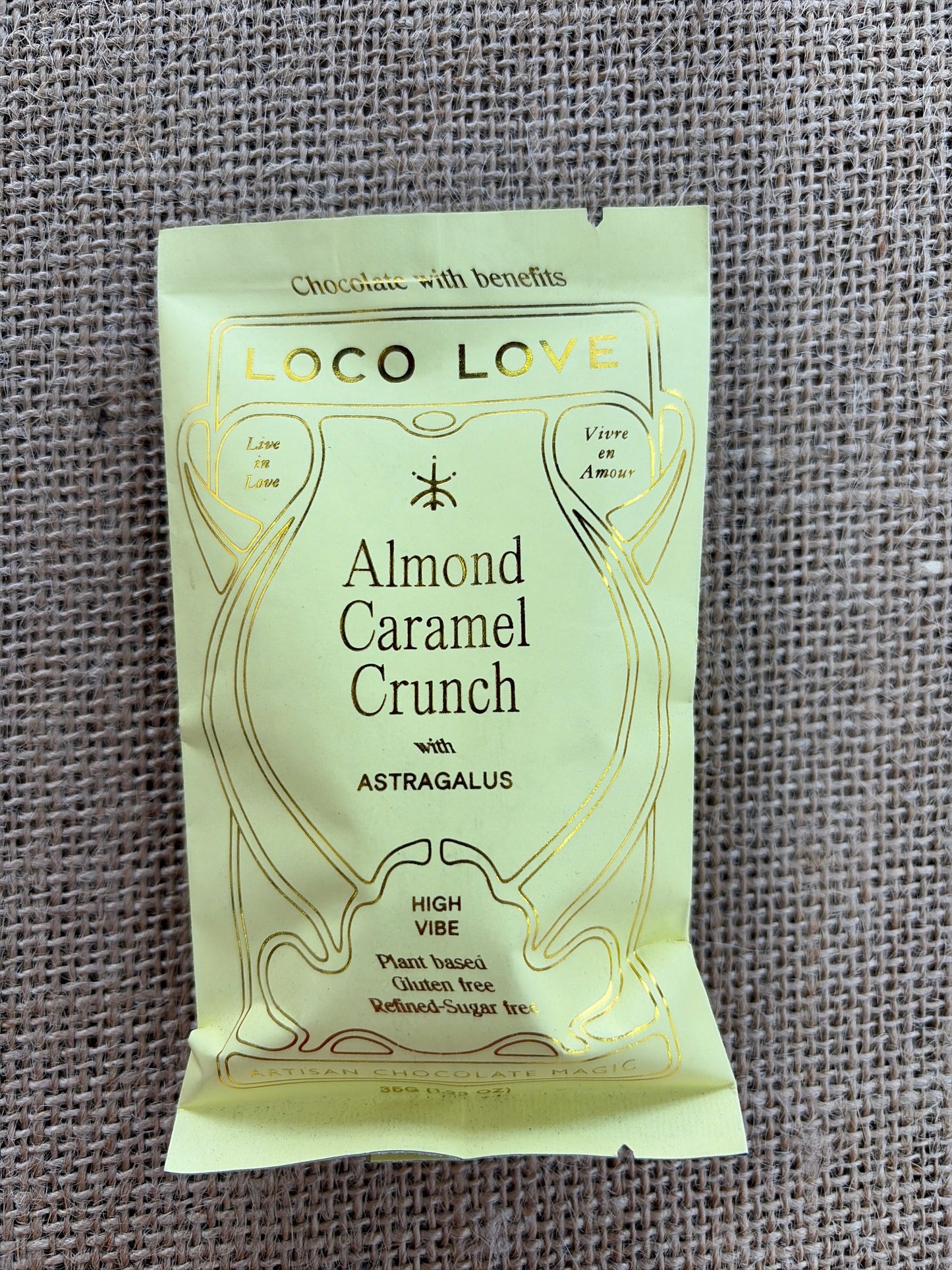 Almond crunch caramel