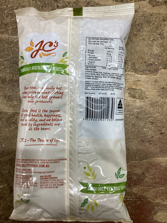 Whole green lentils