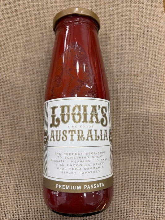 Lucia’s premium Passata 700g